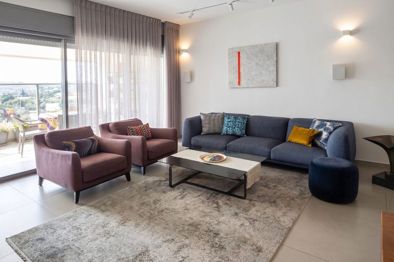 דירה בהוד השרון - סלון